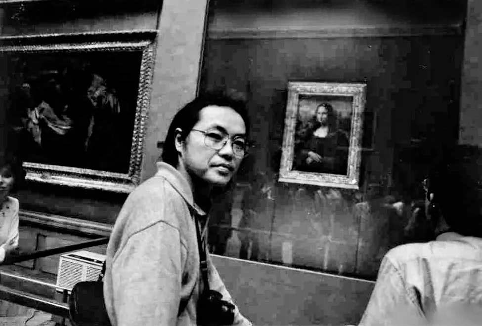 1997, Dongfang Tenghong at the Louvre in France