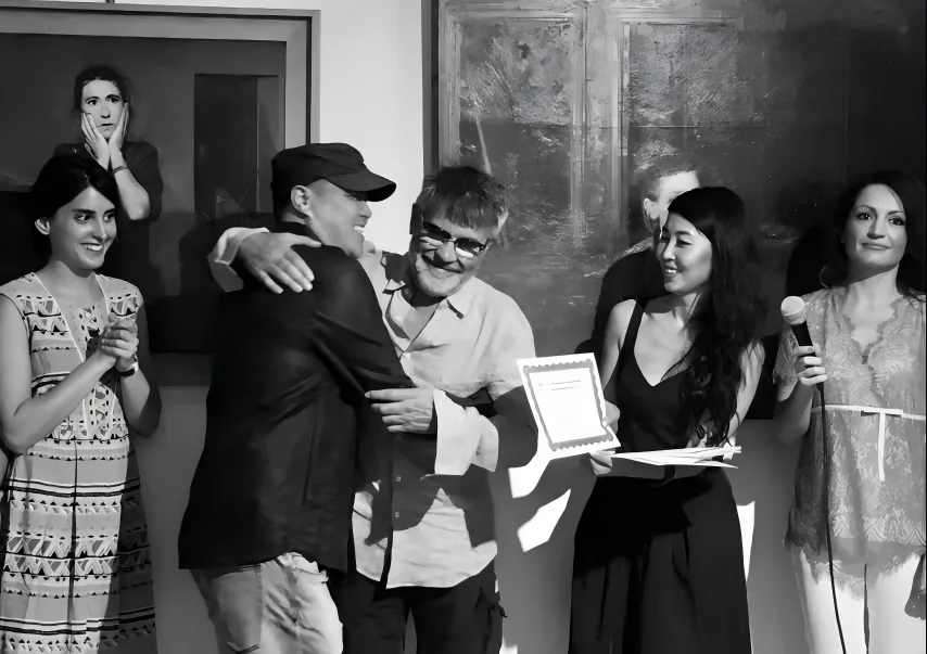 2016, at the Florence Academy of Classical Art, Italy. From left: Geluqiu's daughter, Dongfang Tenghong, Geluqiu, Guo Lin, and others